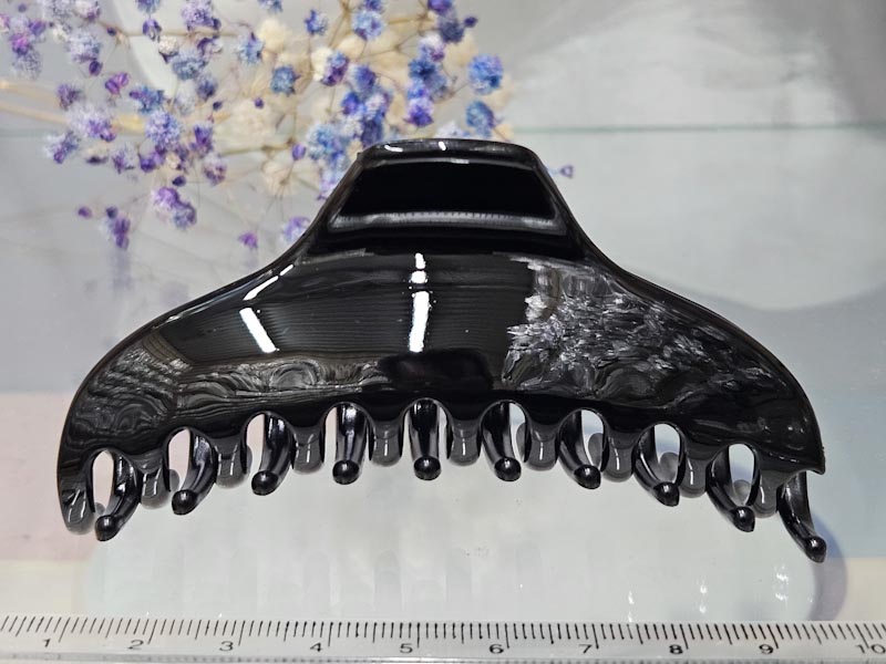 Заколка 1833005600215: цена 110 рублей.