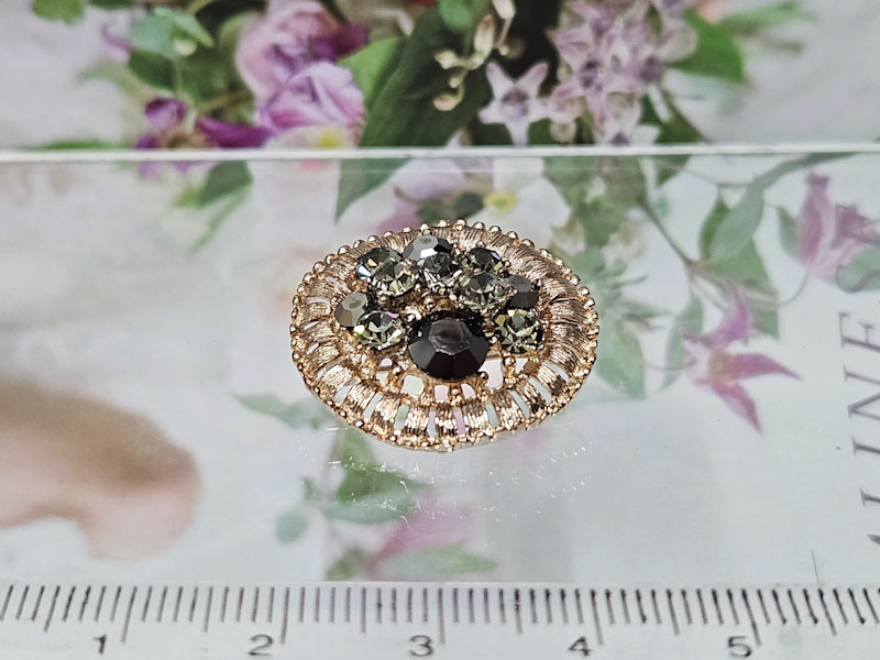 Брошь 1720006500043: цена 200 рублей.