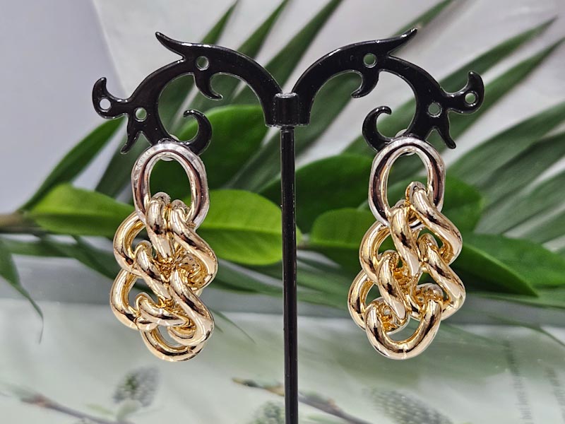 Серьги 2162006500064: цена 690 рублей.