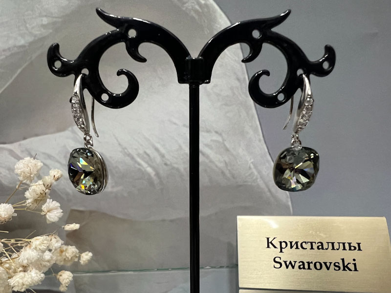 Серьги 1448006600289: цена 1475 рублей.