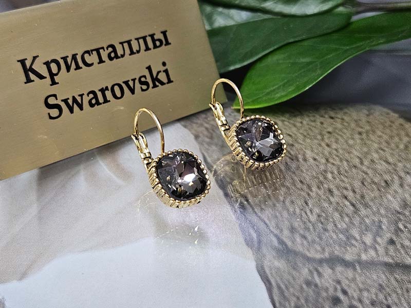 Серьги 1141006600456: цена 495 рублей.