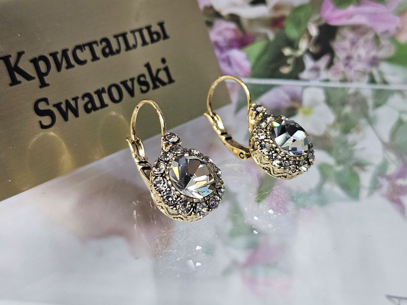 Серьги 1141006500039: цена 610 рублей.